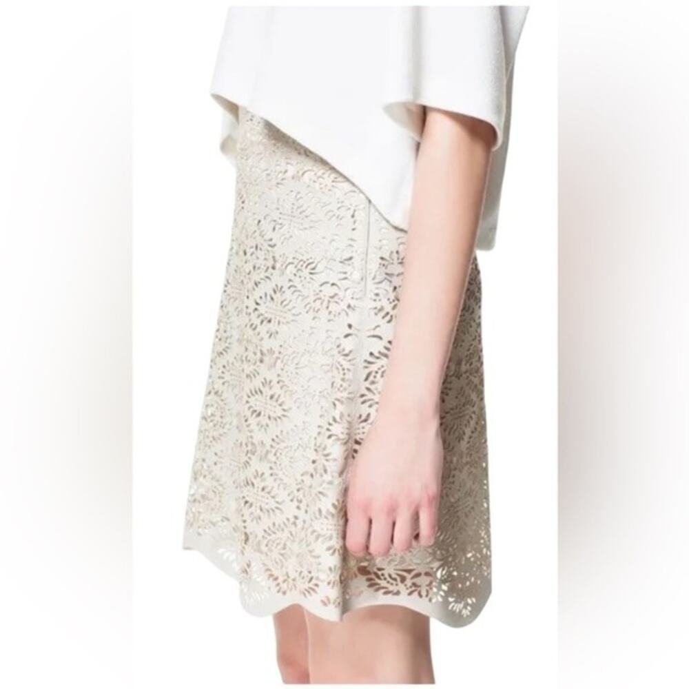 Zara Woman Size S Faux Leather Die Cut Mini Skirt With Lining Small - Picture 2 of 8